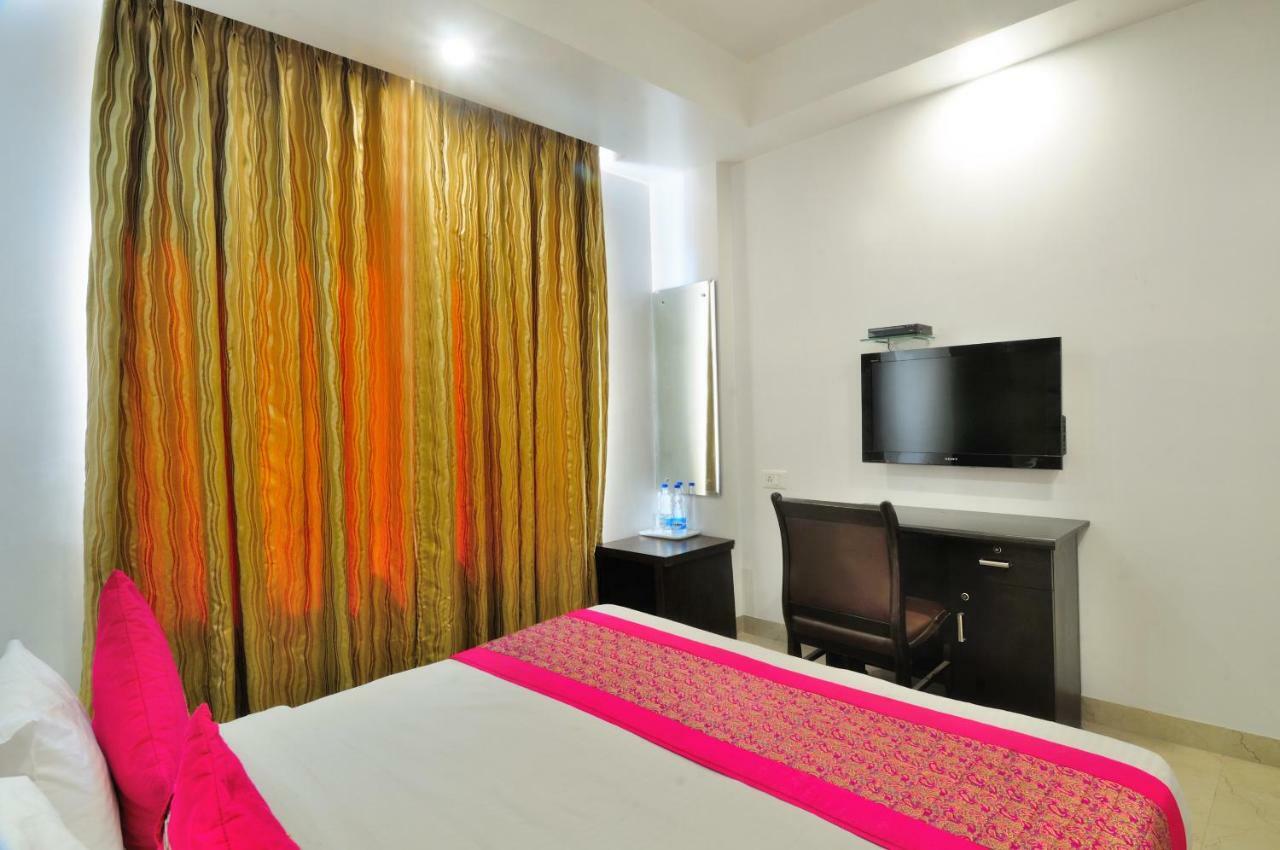 Hotel Benz International Dillí Exteriér fotografie